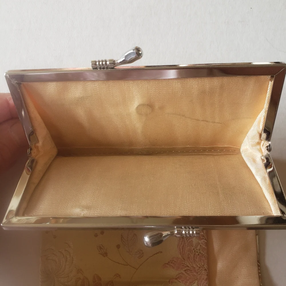 Vintage Silk Wallet - Picture 4 of 4